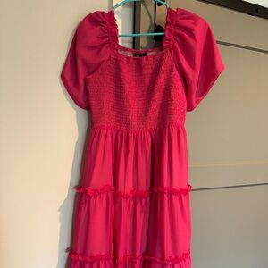 Women's short pink dress